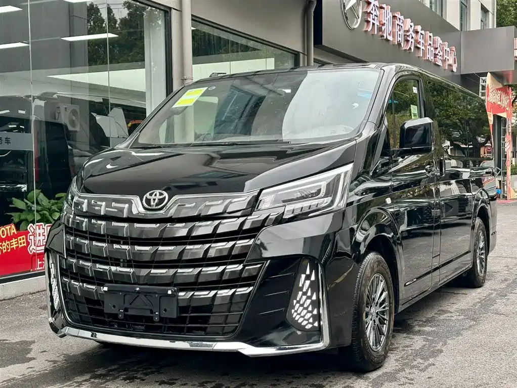 Toyota Hiace 2025