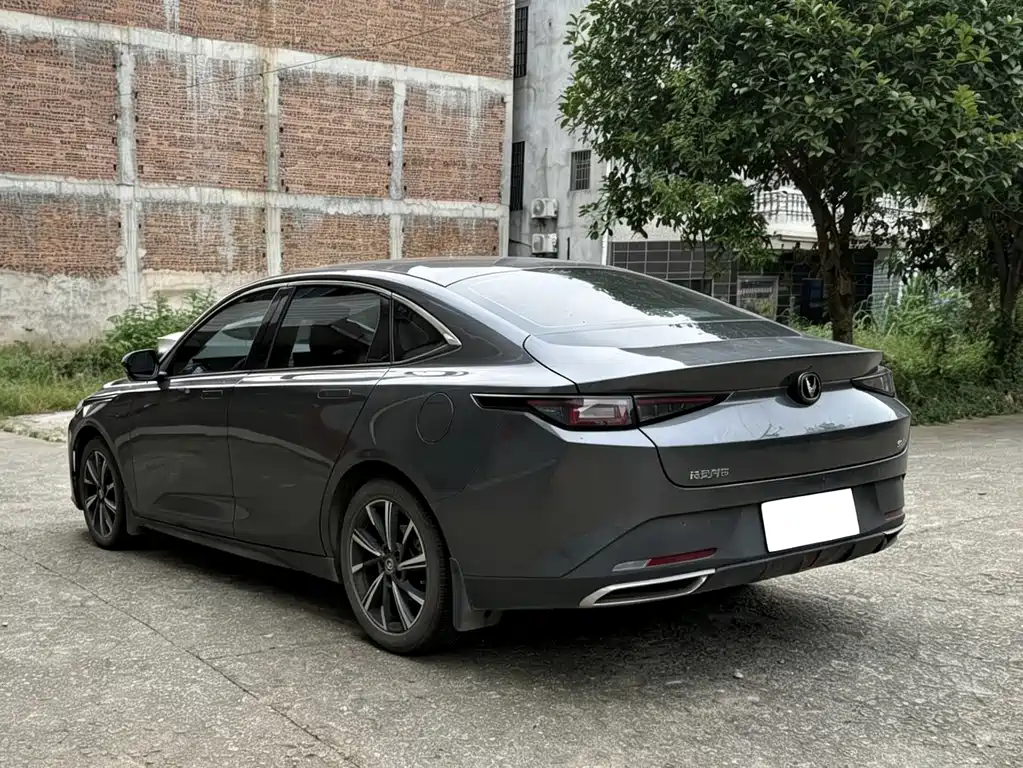 Changan Eado — миниатюра 9
