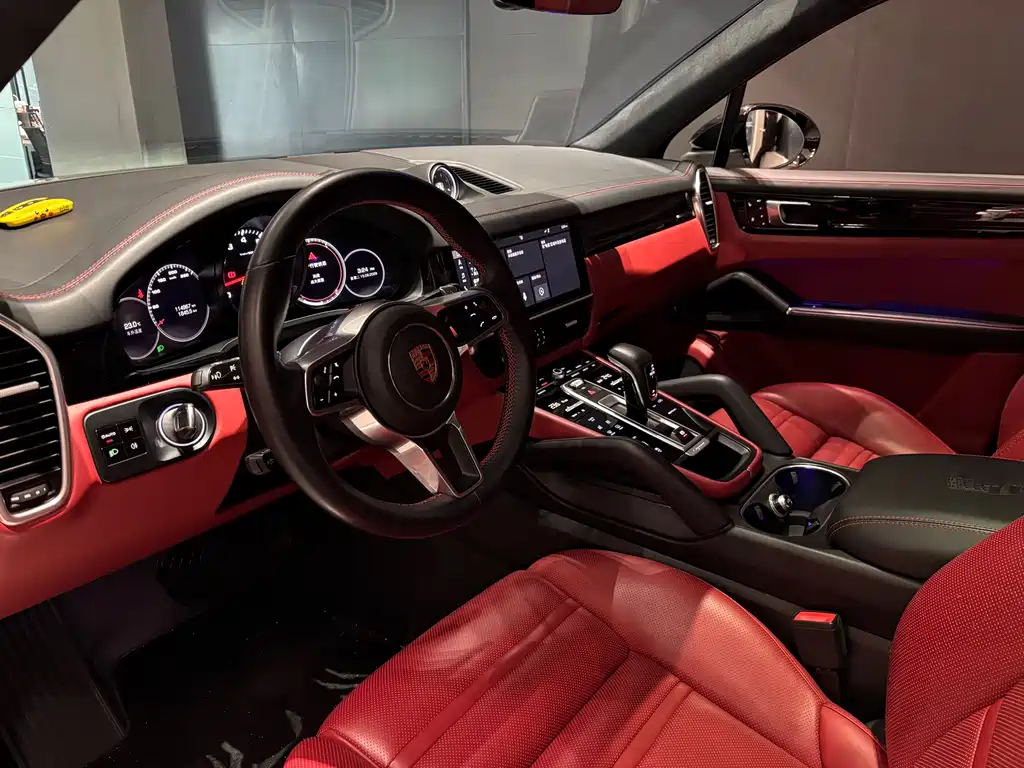 Porsche Cayenne — миниатюра 9
