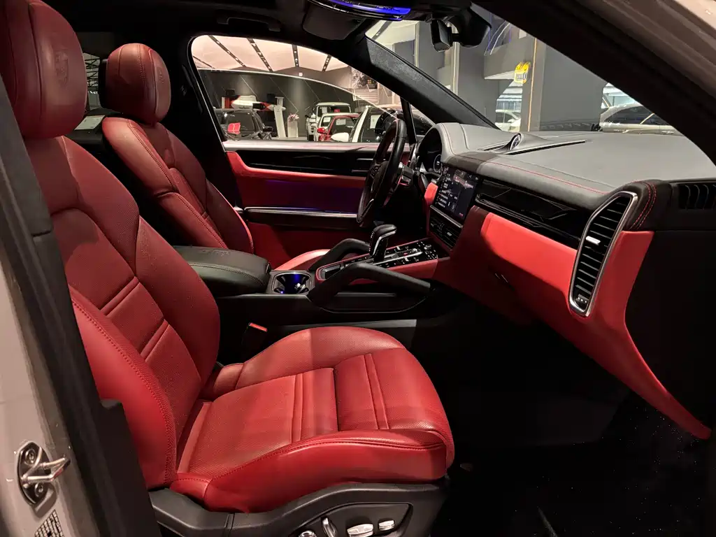 Porsche Cayenne — миниатюра 17