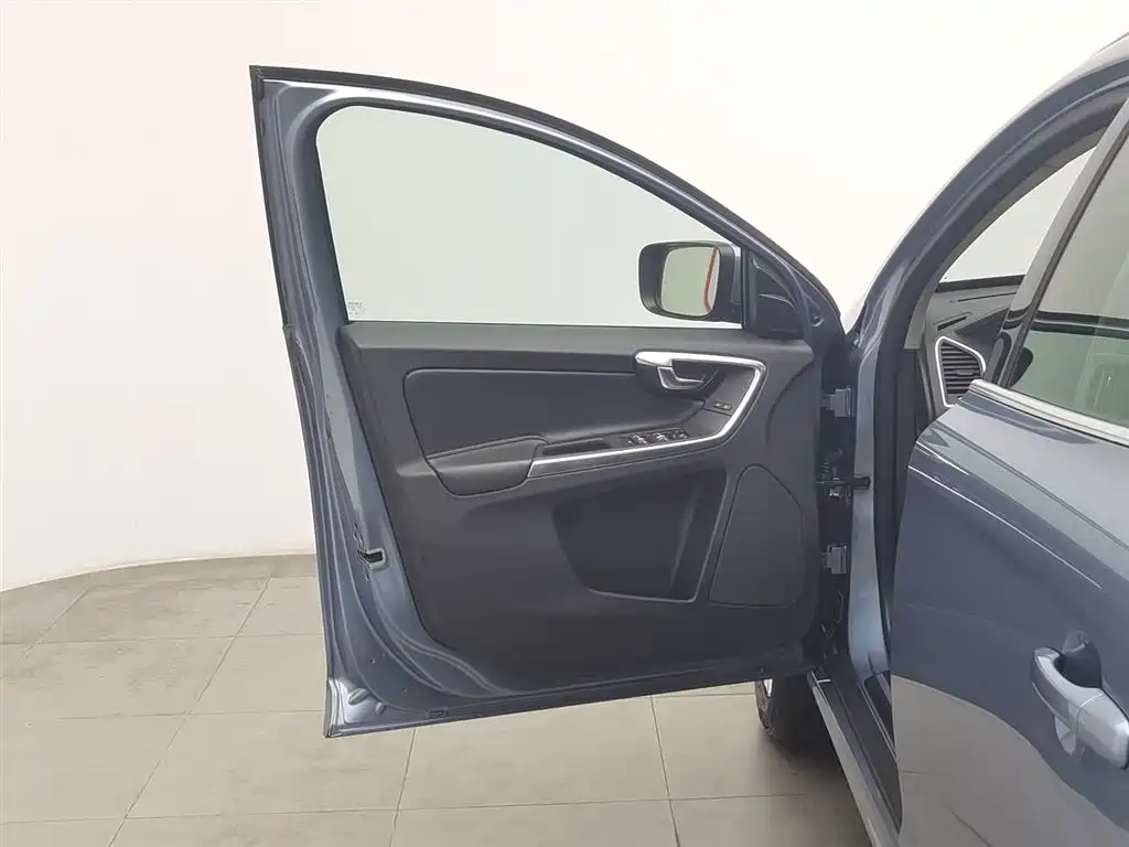 Volvo XC60 2017 T5