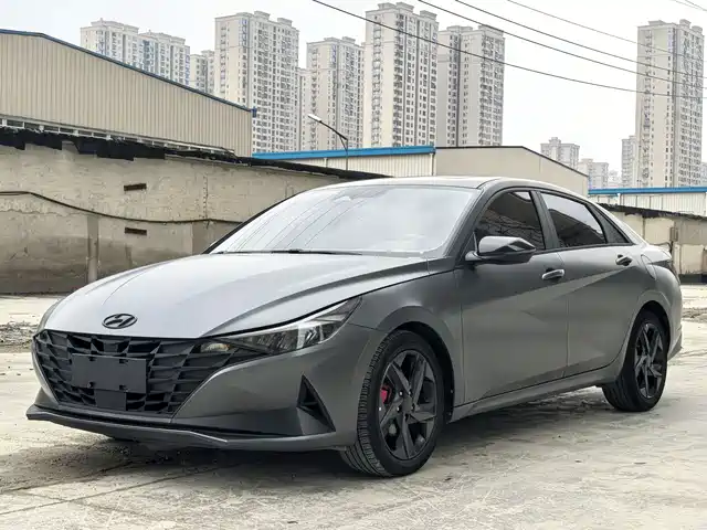 HYUNDAI ELANTRA