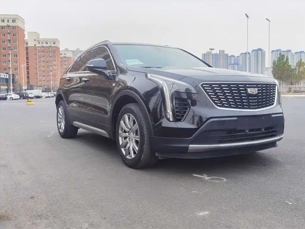 CADILLAC XT4