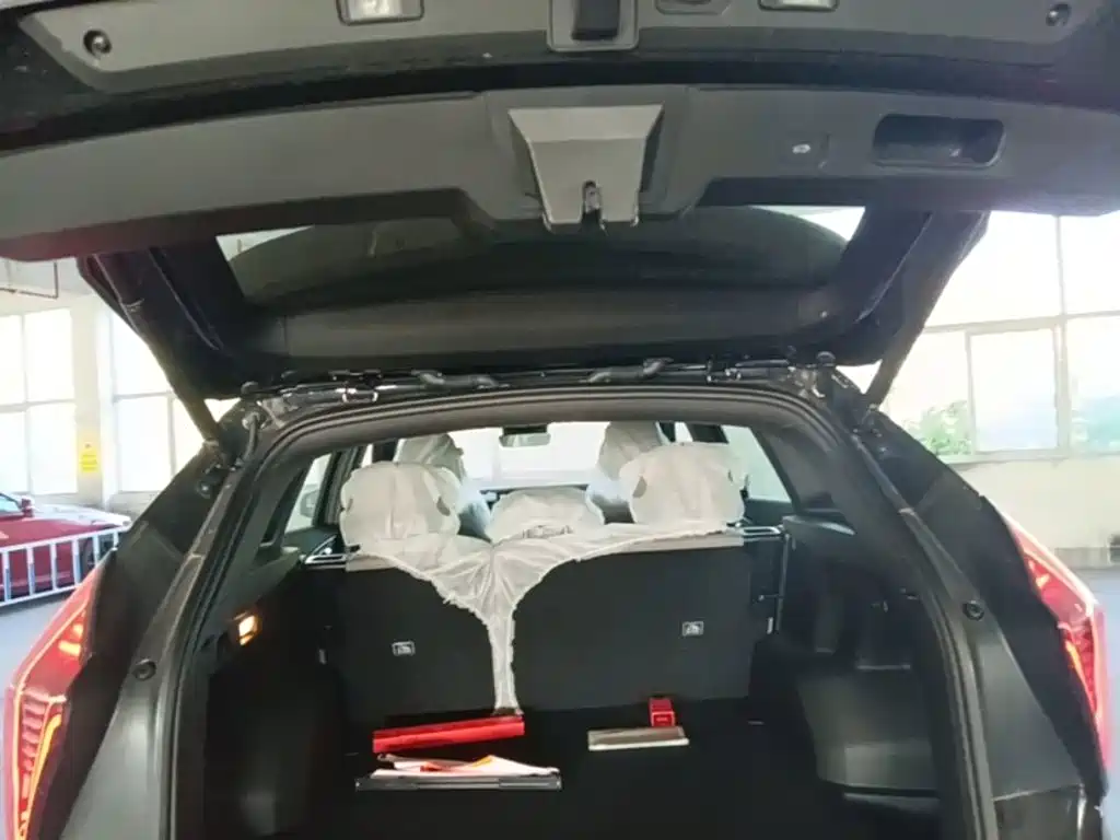 Geely Boyue L — миниатюра 19