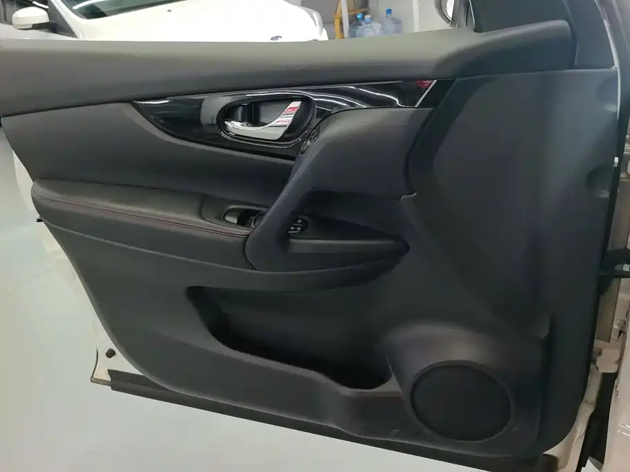 Nissan Qashqai — миниатюра 7