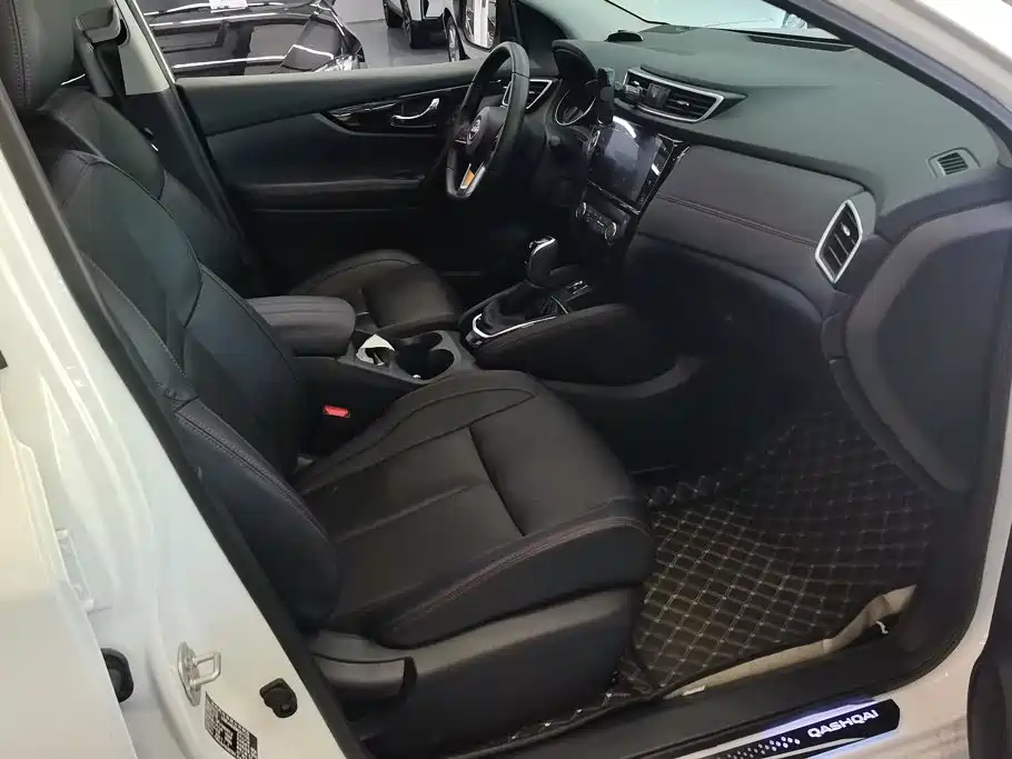 Nissan Qashqai — миниатюра 8