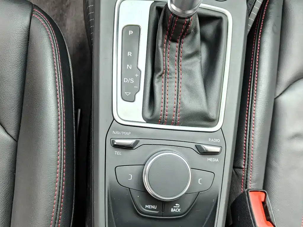 Audi Q2L — миниатюра 10