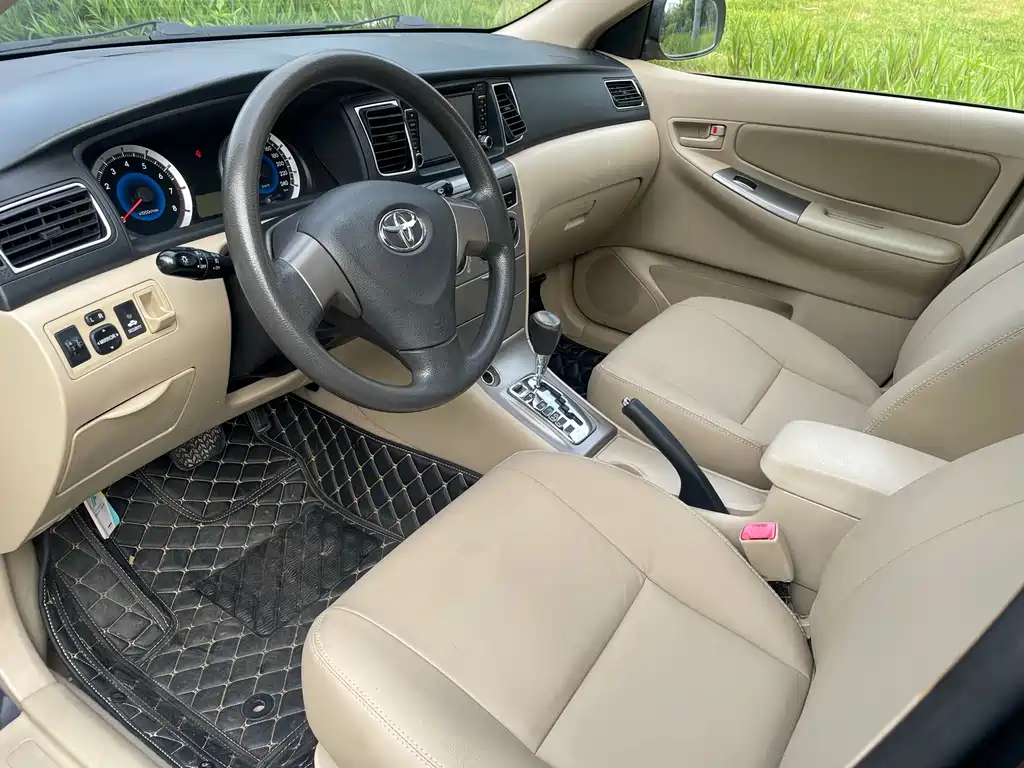 Toyota Corolla 2013 1.6L AT Luxury