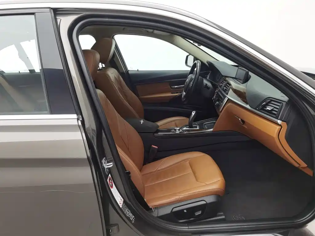 BMW 3 Series — миниатюра 23