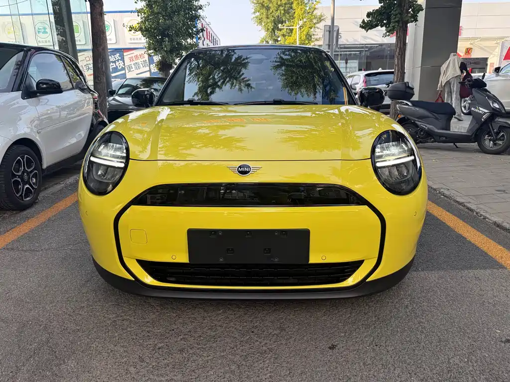 MINI MINI COOPER EV — миниатюра 2