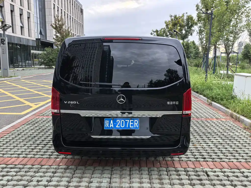 Mercedes-Benz V-Class — миниатюра 6