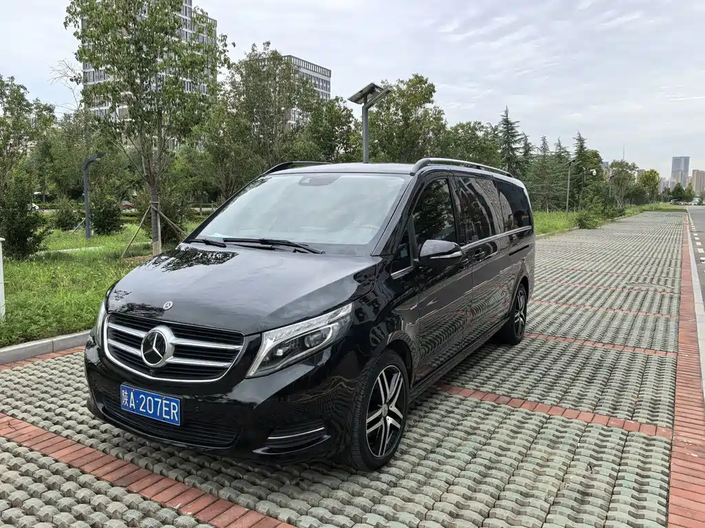 Mercedes-Benz V-Class