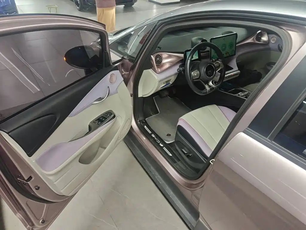 BYD Dolphin — миниатюра 16
