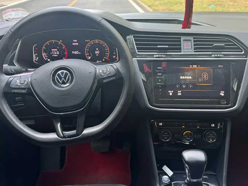 Volkswagen Tiguan L — миниатюра 8