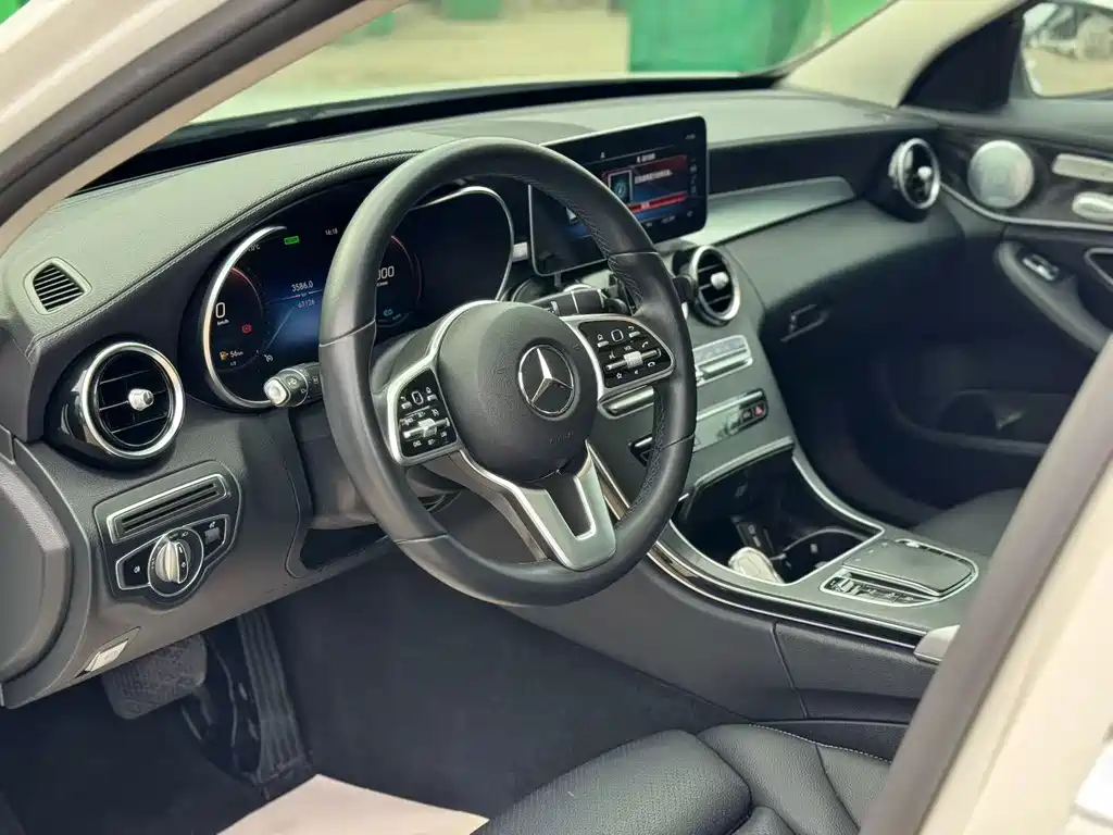 Mercedes-Benz C-Class — миниатюра 4