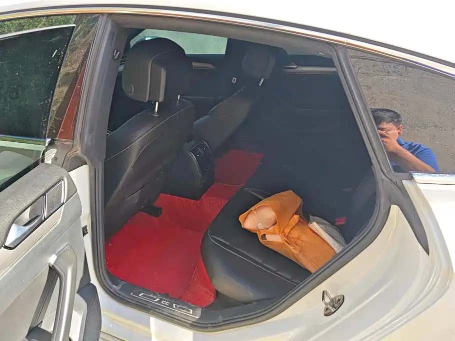 Volkswagen CC — миниатюра 11