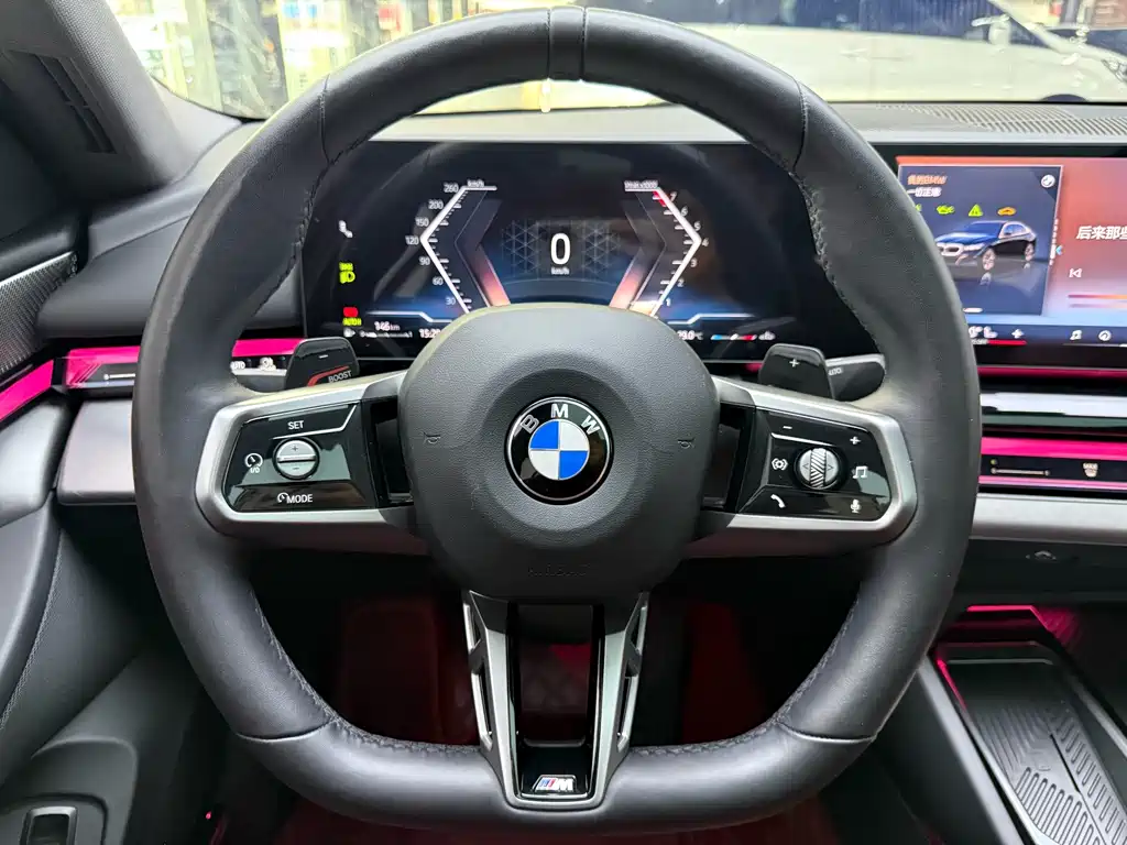 BMW 5 Series — миниатюра 10