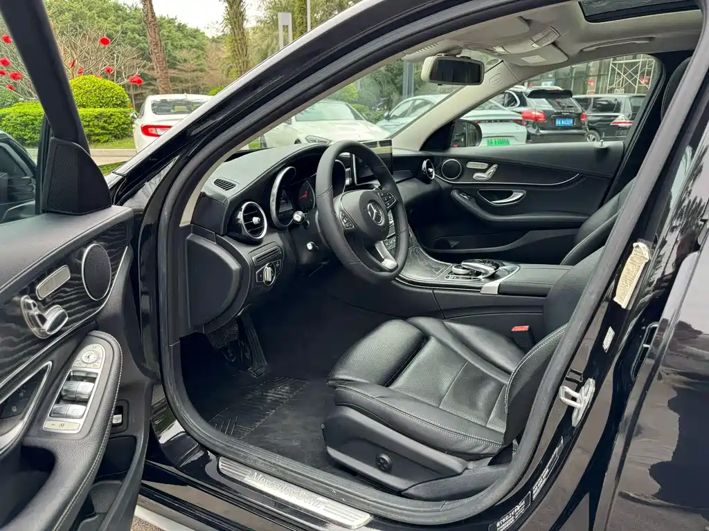 MERCEDES-BENZ C CLASS