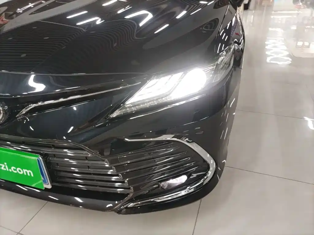 Toyota Camry — миниатюра 24