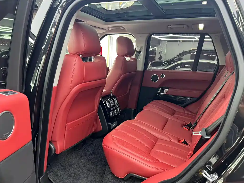 Land Rover Range Rover — миниатюра 4