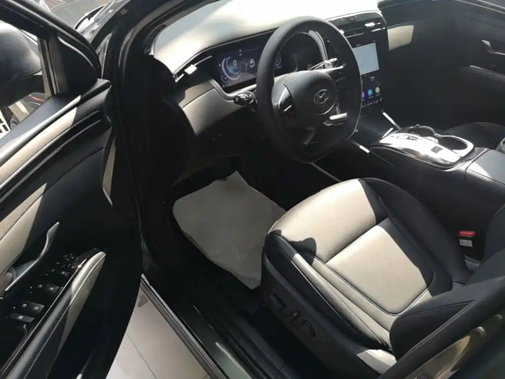 Hyundai Tucson — миниатюра 16