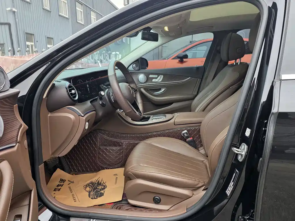 MERCEDES-BENZ E CLASS