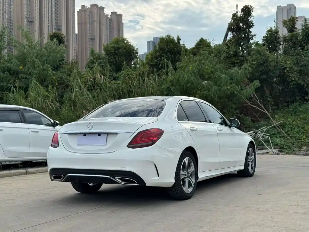 Mercedes-Benz C-Class — миниатюра 8