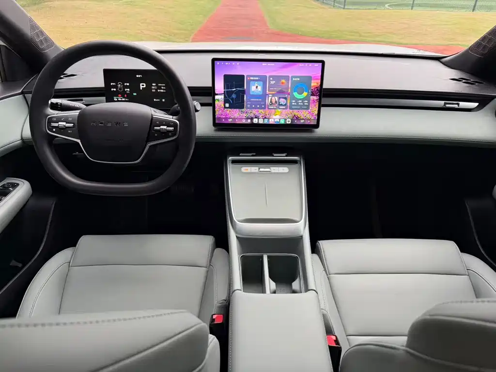 Roewe Young Wai D6 — миниатюра 13