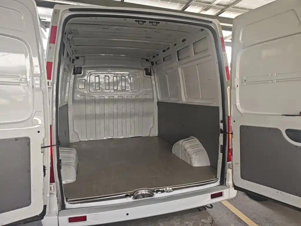 MAXUS V80 — миниатюра 19