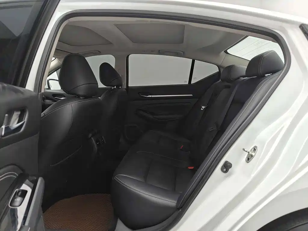 Nissan Teana — миниатюра 11