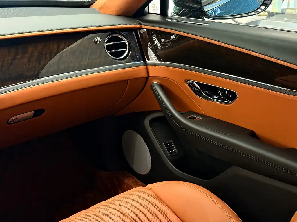 Bentley Flying Spur — миниатюра 17