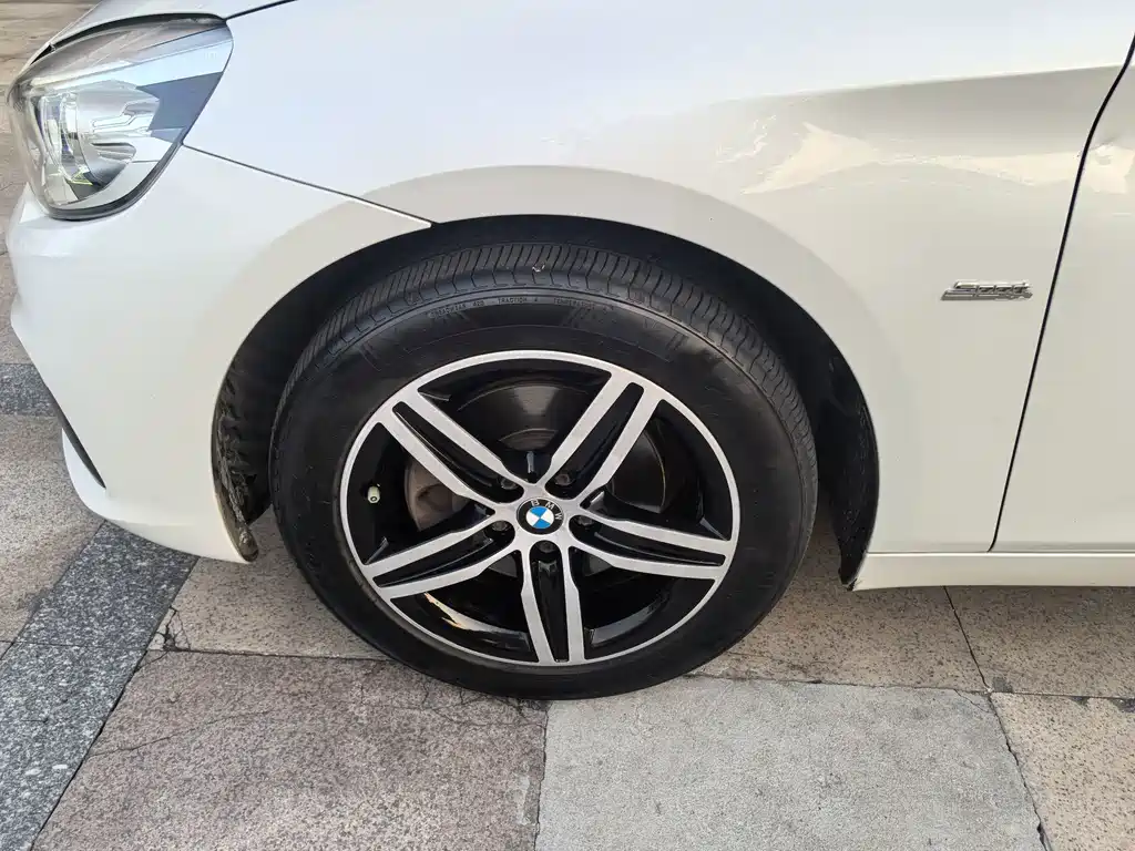 BMW 2 Series Active Tourer — миниатюра 11