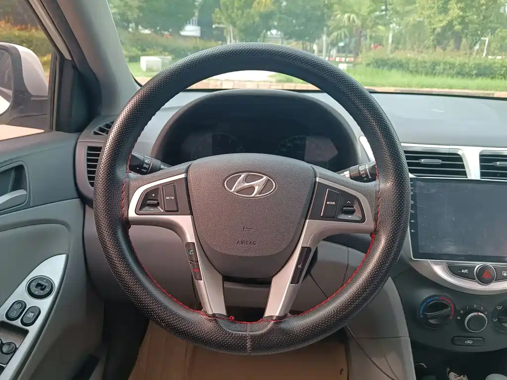 Hyundai Verna — миниатюра 11
