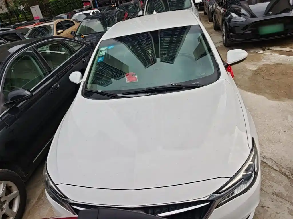 Buick Excelle — миниатюра 3