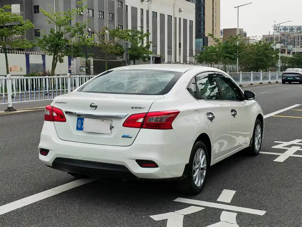 Nissan Sylphy 2016 1.6XL CVT Luxury