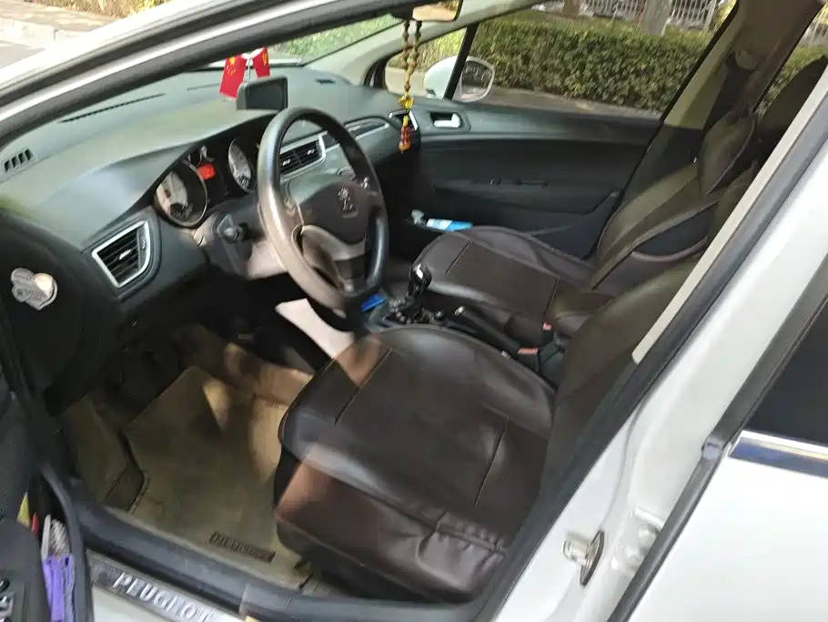 Peugeot 308 — миниатюра 9