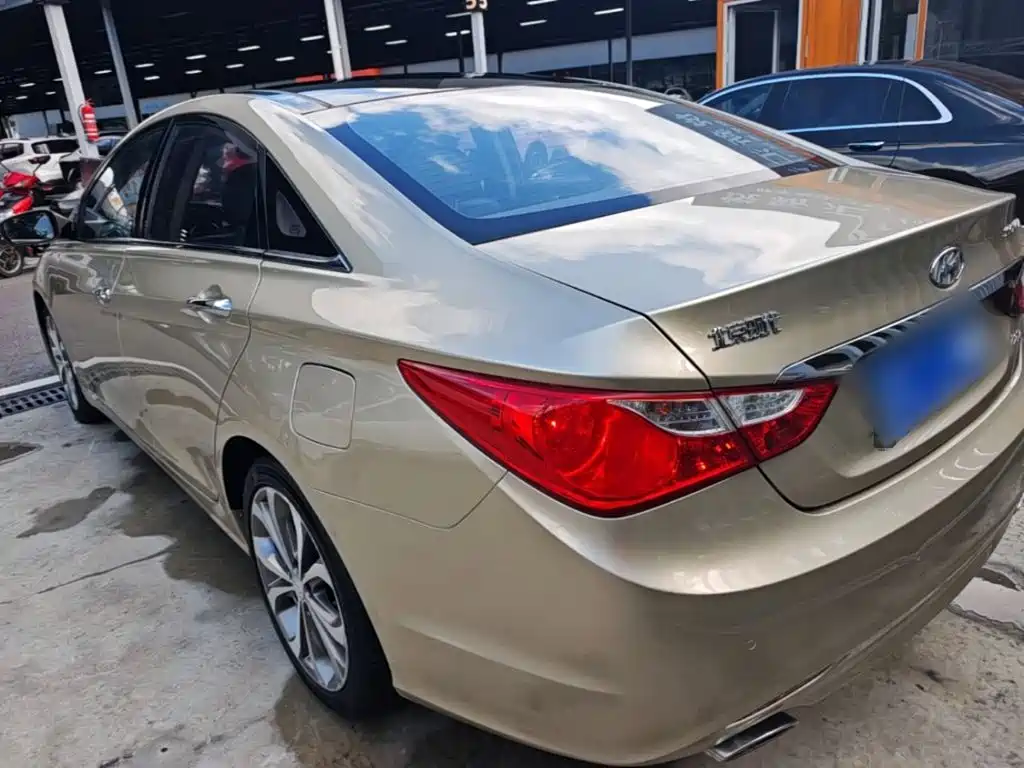 Hyundai Sonata — миниатюра 5
