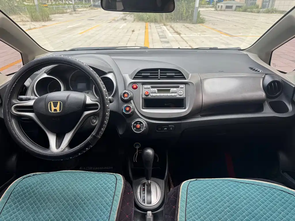 Honda Fit — миниатюра 11