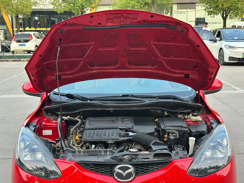 Mazda 2 — миниатюра 11