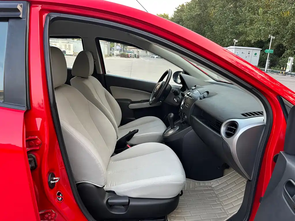Mazda 2 — миниатюра 15