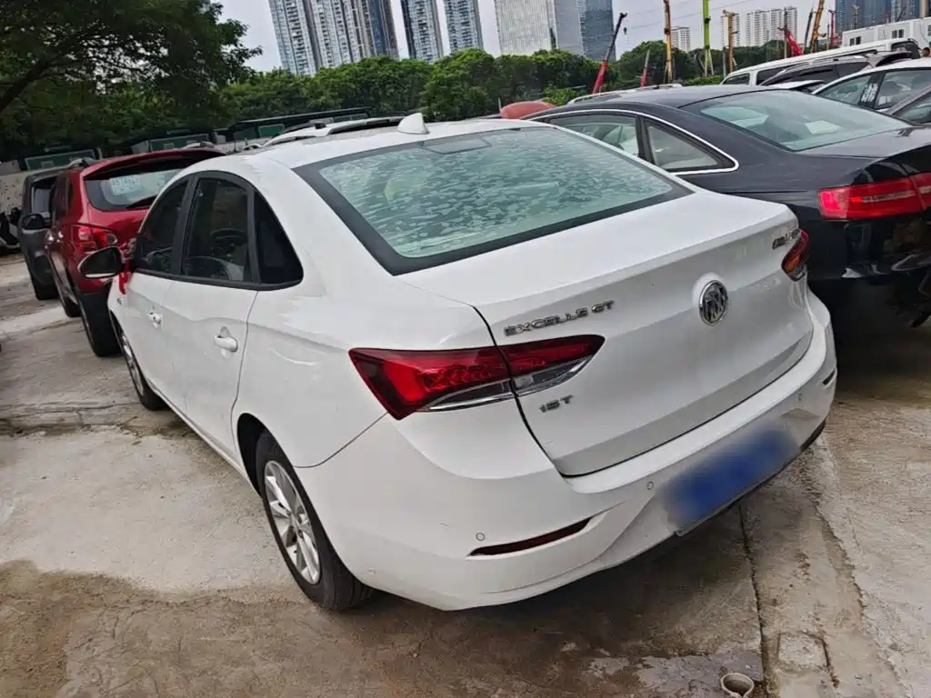 Buick Excelle — миниатюра 5
