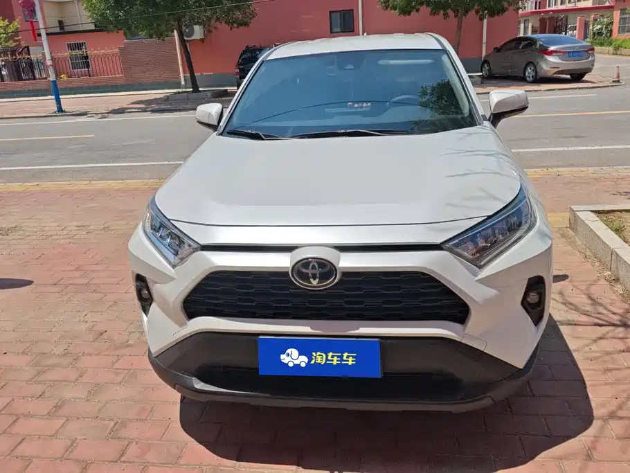Toyota RAV4 2024 2.0L CVT