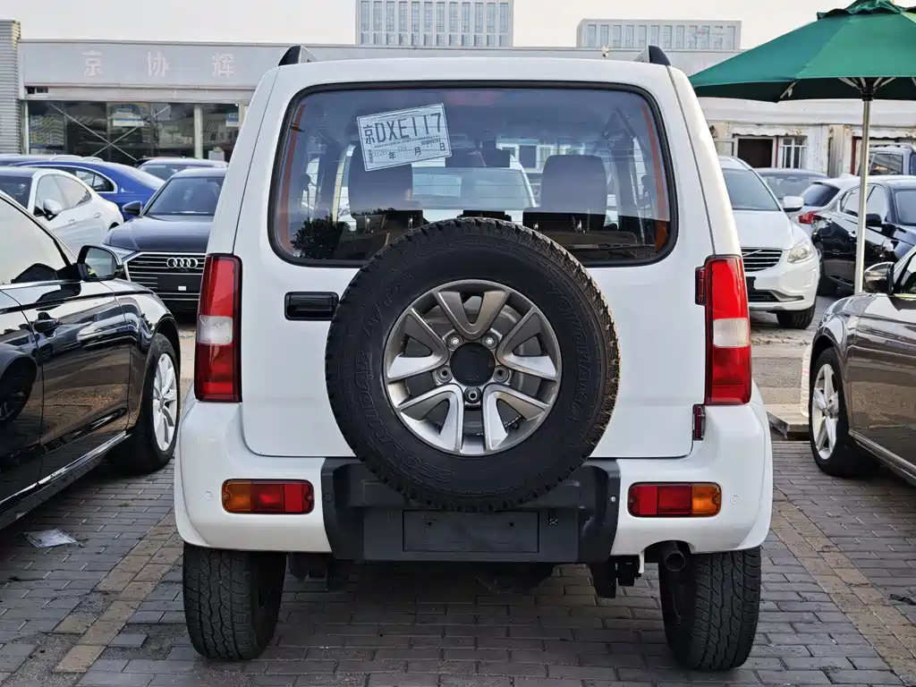 Suzuki Jimny — миниатюра 15