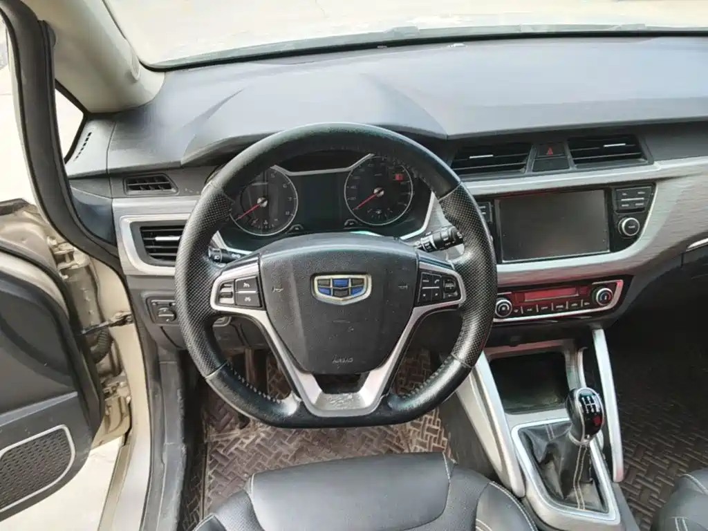 Geely Vision X3 — миниатюра 11