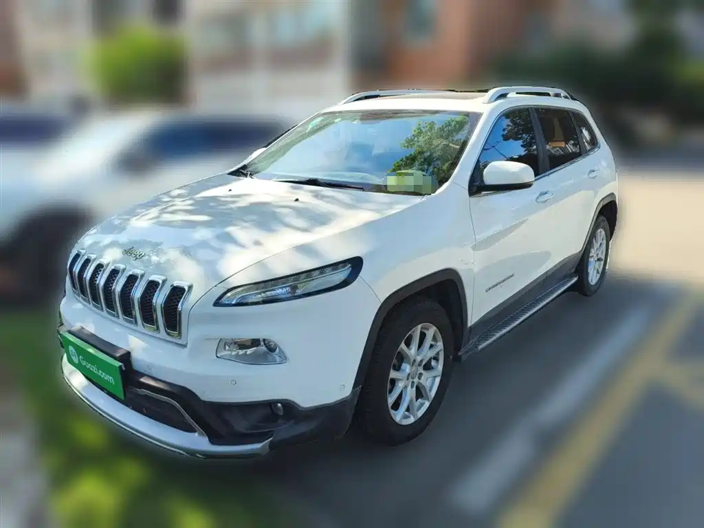Купить Jeep Cherokee