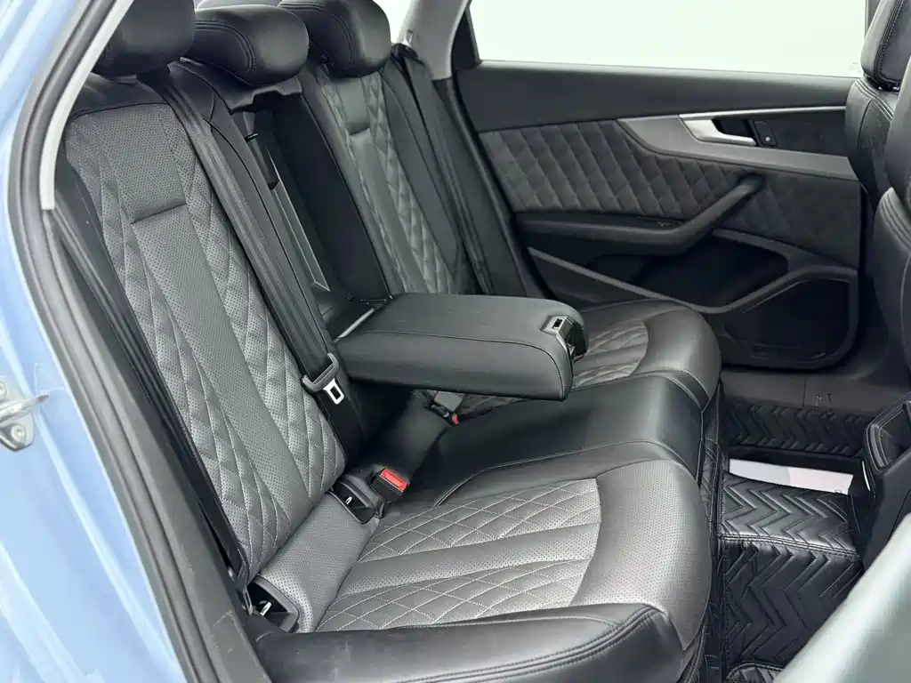 Audi A4L — миниатюра 7