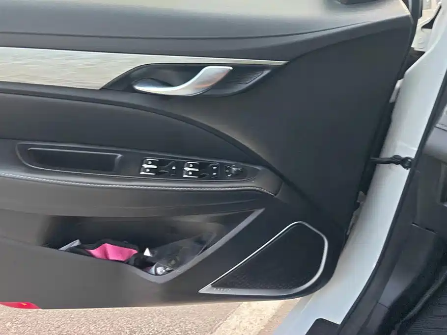 Geely Emgrand — миниатюра 7