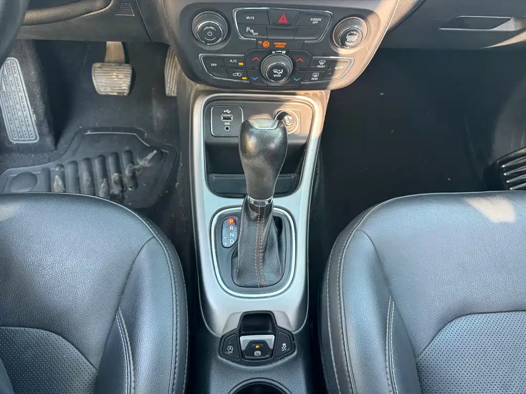 Jeep Compass — миниатюра 17