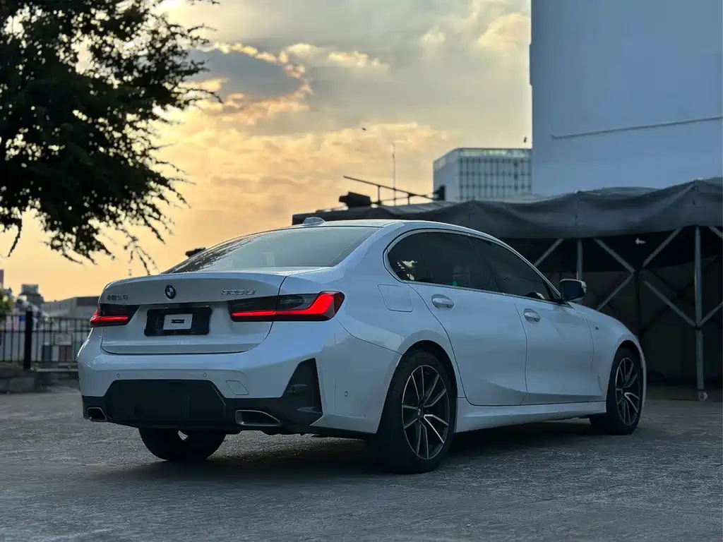 BMW 3 Series — миниатюра 25