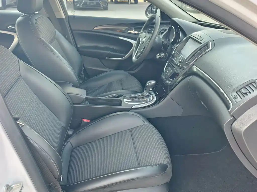 Buick Regal — миниатюра 8